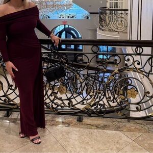 Valine Club L London Chic One-Shoulder Burgundy Dress
